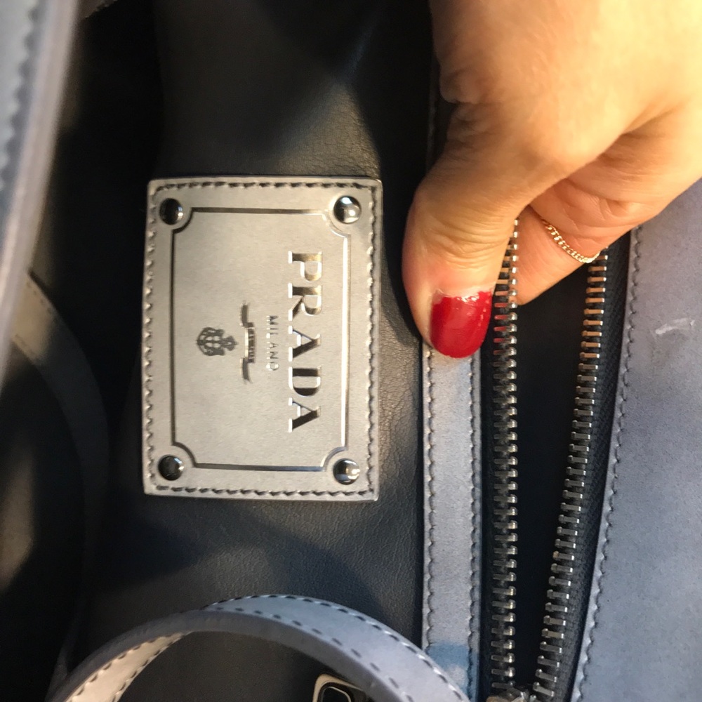 More photos Prada Grey Calf skin bag